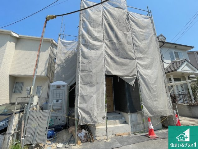川西市西多田　新築一戸建ての外観|現在の進捗状況です！順調に作業進行中、完成が待ち遠しいです！詳細の間取り等、お気軽にお問い合わせください！