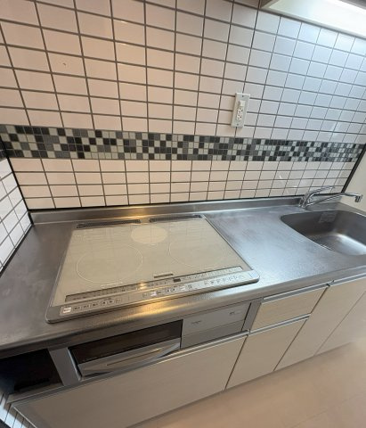 福岡市東区千早５丁目の賃貸マンションのキッチン