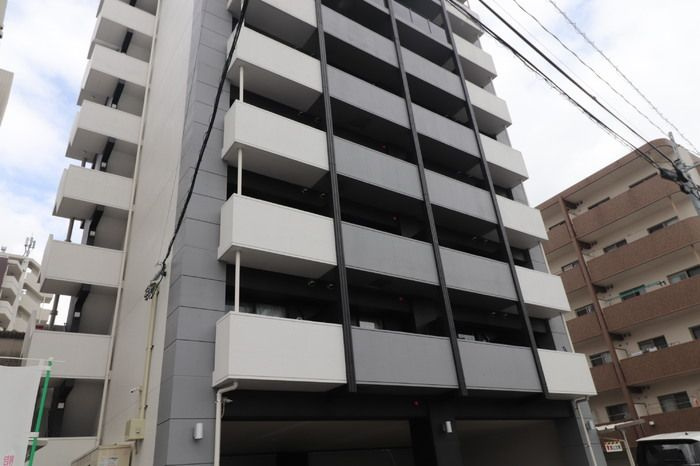 ＳＱＵＡＲＥ光の森駅前の外観
