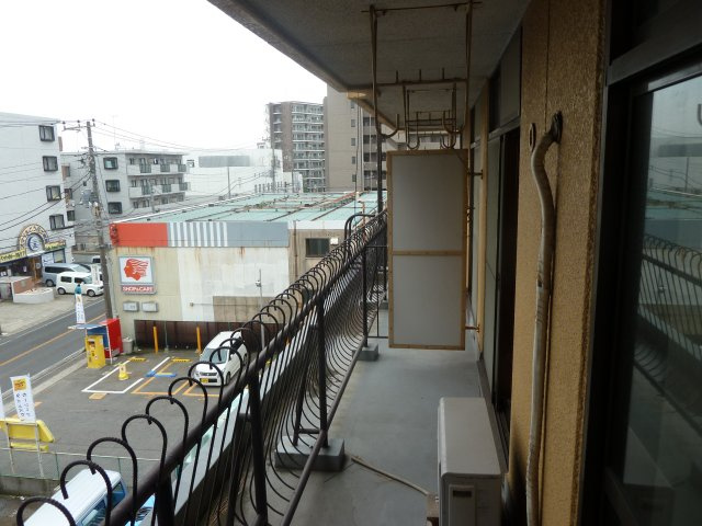 メゾン寿のバルコニー