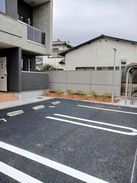ヤングウッズ柏の葉Ⅱの駐車場