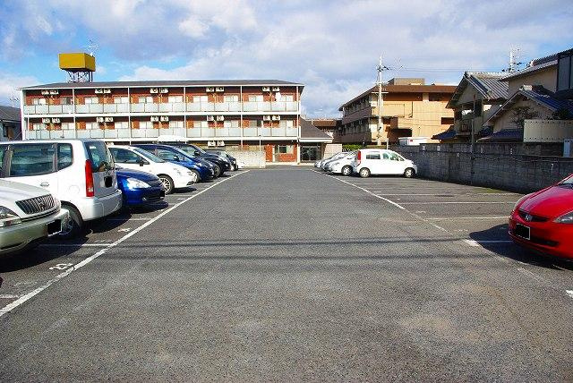 丸市モータープール