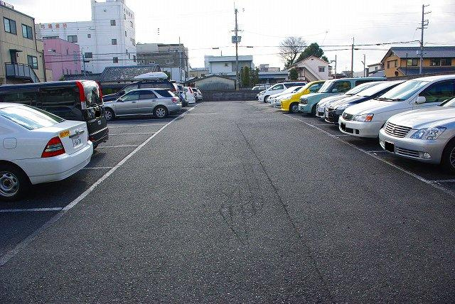 丸市モータープール