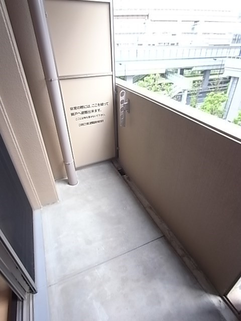 アスヴェル神戸元町海岸通のバルコニー