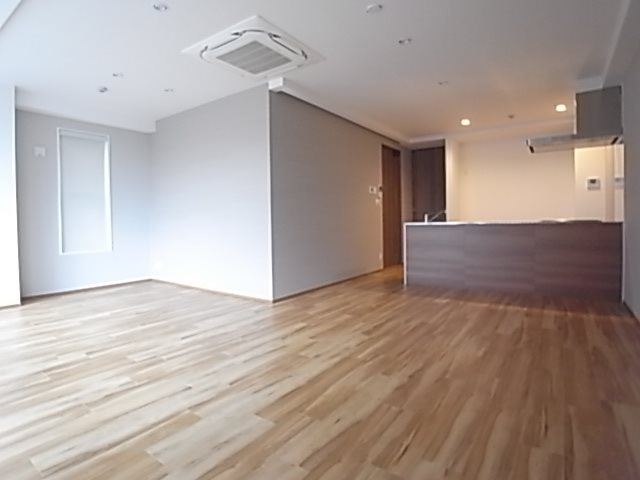 新神戸ファーストビルの居間・リビング