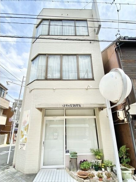 関谷ビルの外観