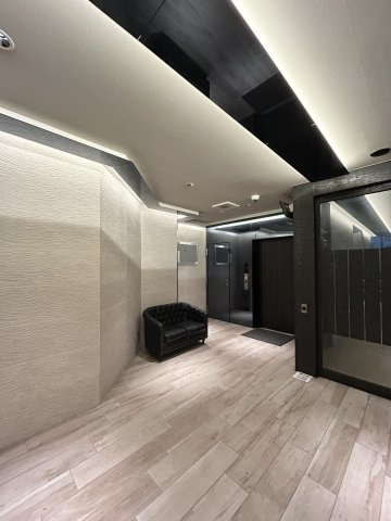 大阪市中央区材木町の賃貸マンションのロビー