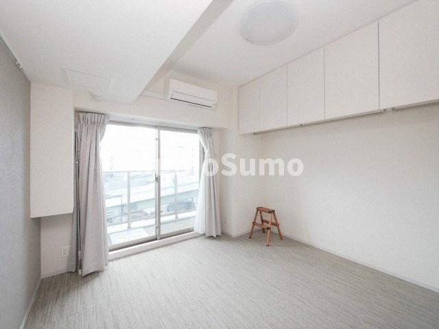 大阪市中央区材木町の賃貸マンションの寝室