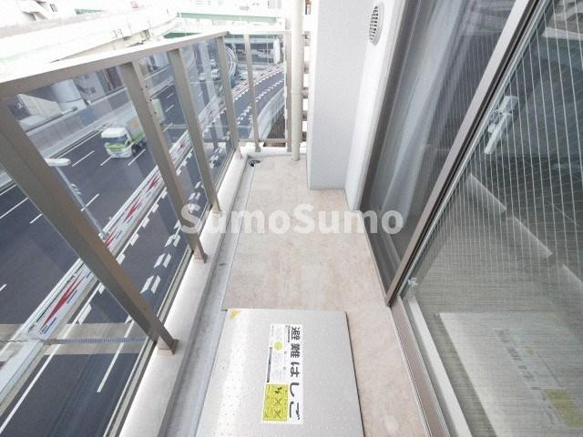 大阪市中央区材木町の賃貸マンションのバルコニー