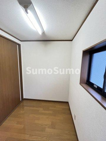 魚崎南町3丁目戸建ての洋室