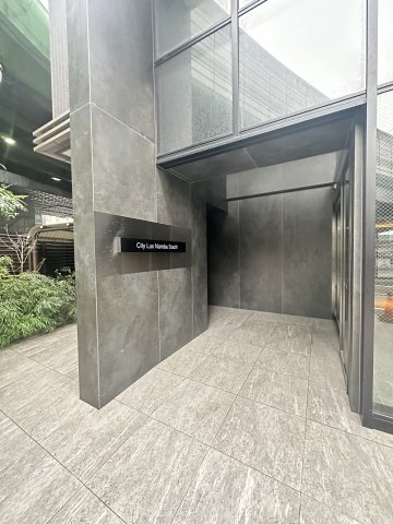 City Lux Namba Southのエントランス