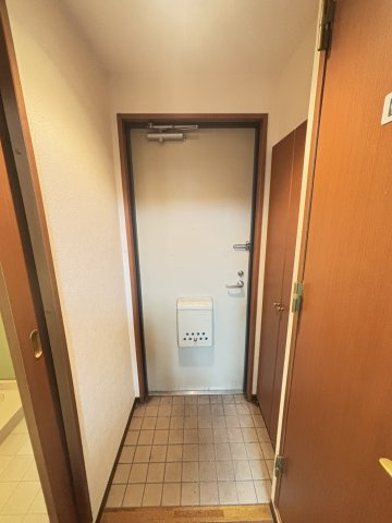 コスモスコートの玄関