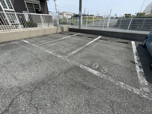 Ｃｉｅｌ　ｉの駐車場