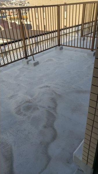 エステムコート芦屋西のバルコニー