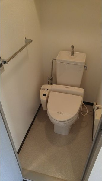 エステムコート芦屋西のトイレ