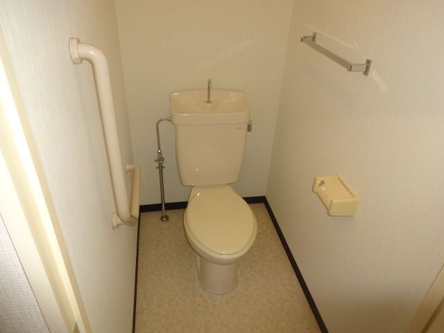グランドエクセル東灘のトイレ