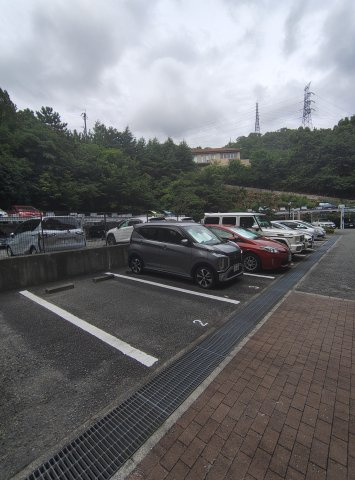 コート六甲鶴甲の駐車場