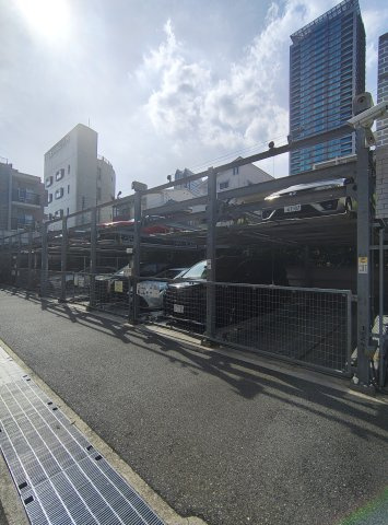 ライオンズ新神戸山の手レジデンスの駐車場