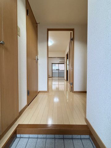 ビエラコート東比恵の玄関