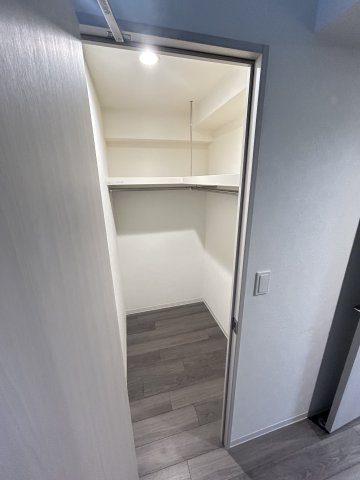 プレサンス堺筋本町エグゼブランの収納