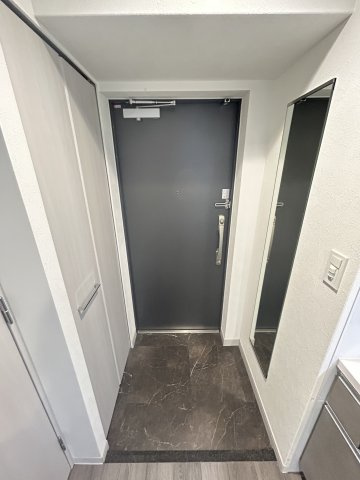 プレサンス堺筋本町エグゼブランの玄関
