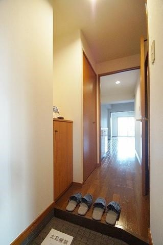 プレジール南山荘の玄関