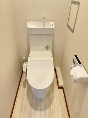 【トイレ】 | ジェレミスクウェア２ | 落ち着いた色調のトイレです