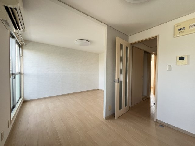 ハイツ松本の居間・リビング