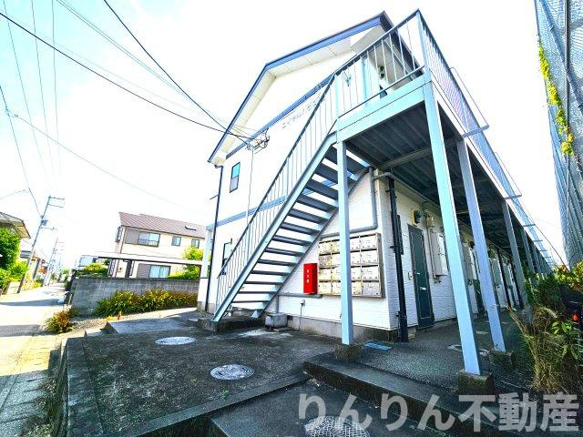 【エントランス】 | ロイヤルハウスⅡ | 落ち着いたエントランスです