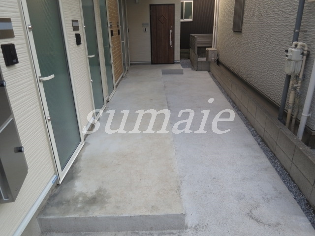 ランドフォレスト上十条のエントランス|こちらが建物入口です♪