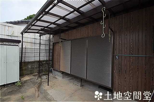 永犬丸４丁目貸家の庭