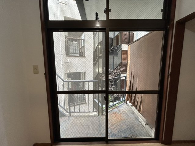 【バルコニー】