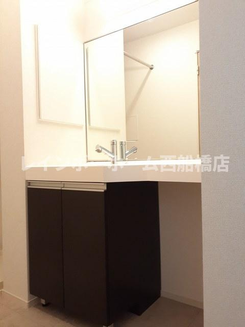 メゾンエスポワールの独立洗面台