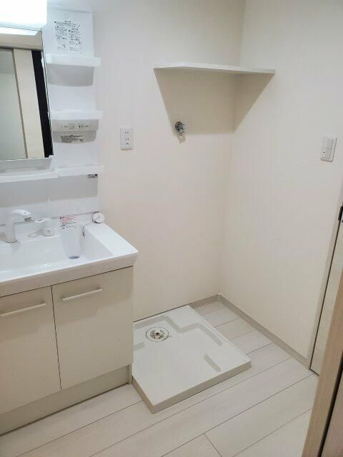 ラガール椎名町の洗面所