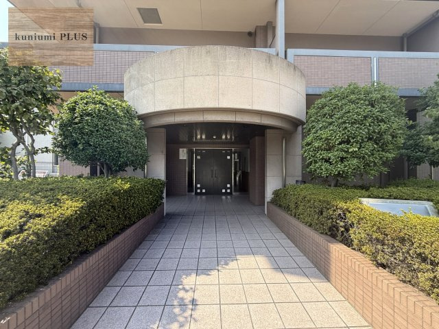 アービング鶴見緑地公園のエントランス