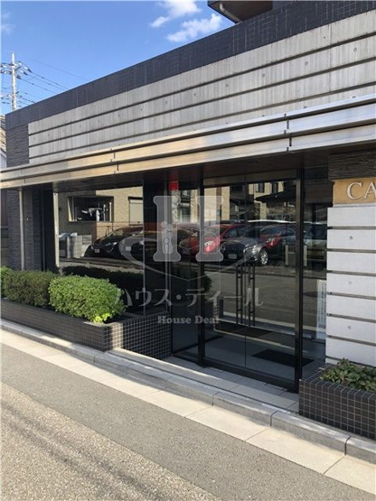 【エントランス】 | カーサ・ダルテ | 落ち着いたエントランスです