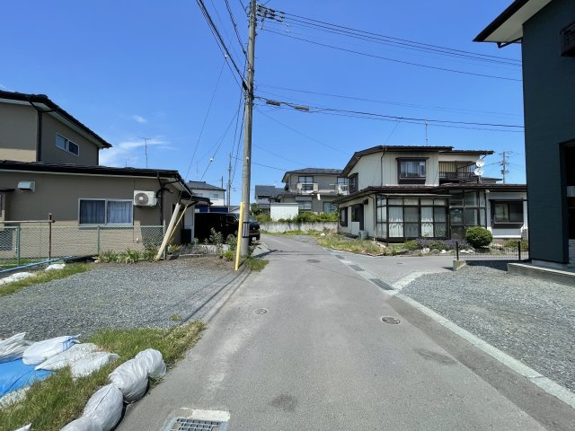 八戸市大字新井田字木戸場の前面道路含む現地写真