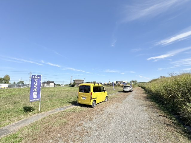 川越市鯨井　資材置場用地　「坂戸」IC　敷地484坪　の前面道路含む現地写真