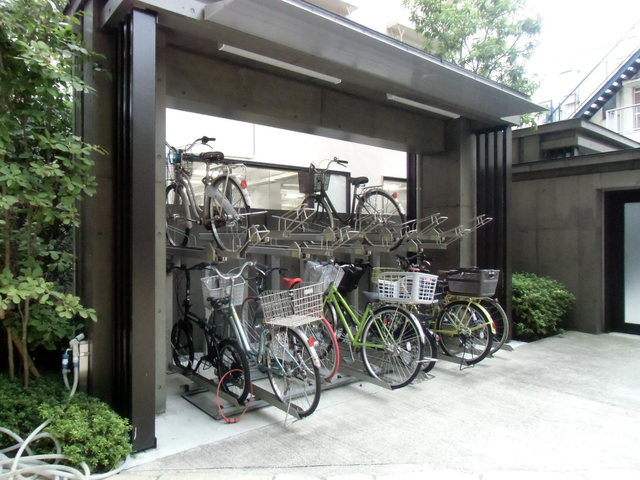 アトラス池尻レジデンスのその他共用部分|★屋根付き駐輪場★