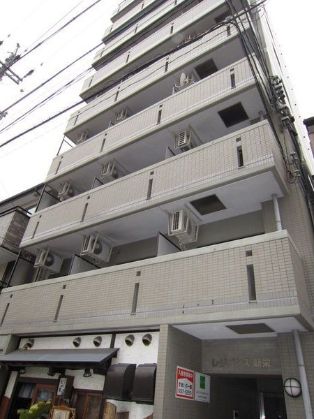レジデンス新栄の外観