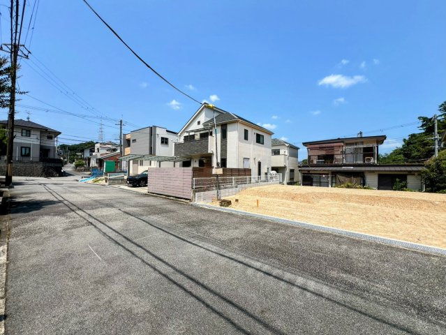 生瀬高台の前面道路含む現地写真