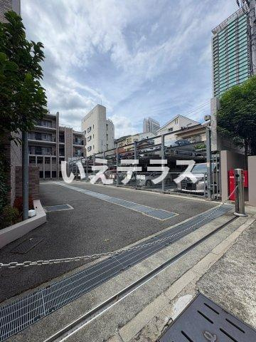 ライオンズ新神戸山の手レジデンスの駐車場