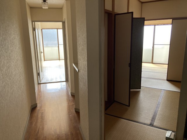呉市天応南町の賃貸マンションの内装