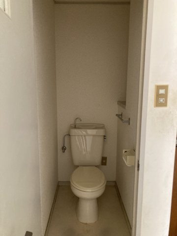 呉市天応南町の賃貸マンションのトイレ