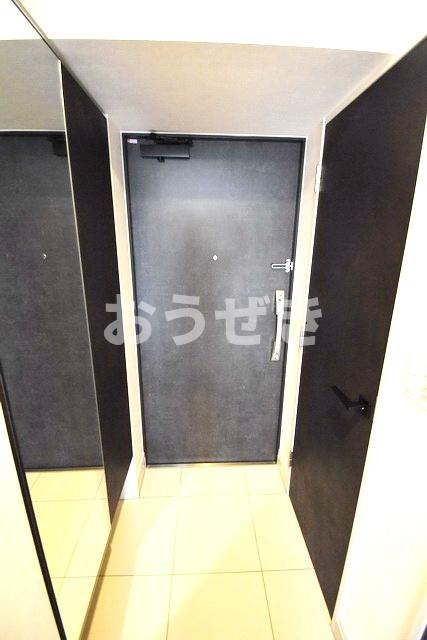 デュオステージ横濱伊勢佐木の玄関