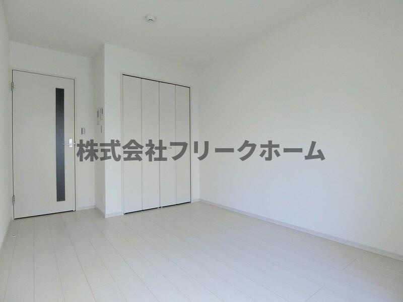 三鷹市下連雀７丁目のアパートの居間・リビング