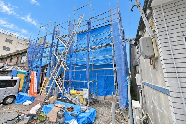 テラシエ西難波町2丁目新築一戸建て│4LDK+並列駐車２台可