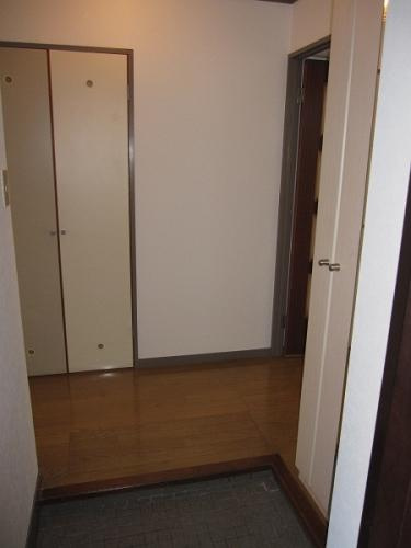 サンハイツやひろの玄関