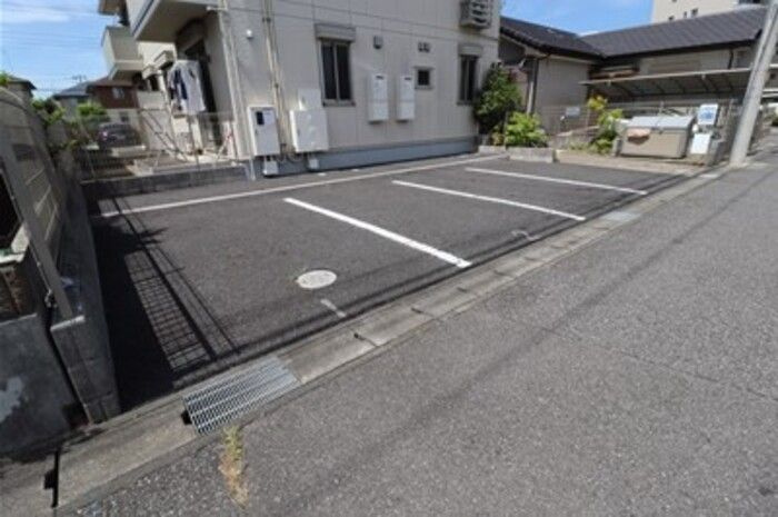 グランシードの駐車場