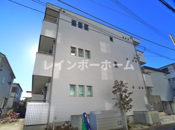 セラ ファースト